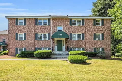 138 Tyngsboro Rd #4, Chelmsford, MA 01863