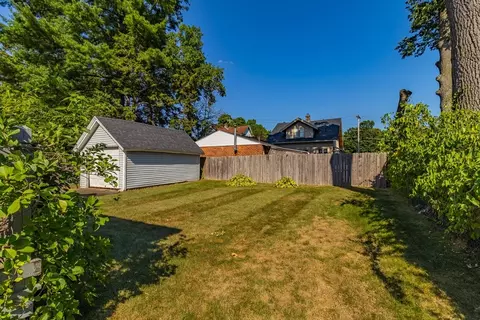 Exterior - 47 Rush St, Springfield, MA 01109 photo 8 of 11