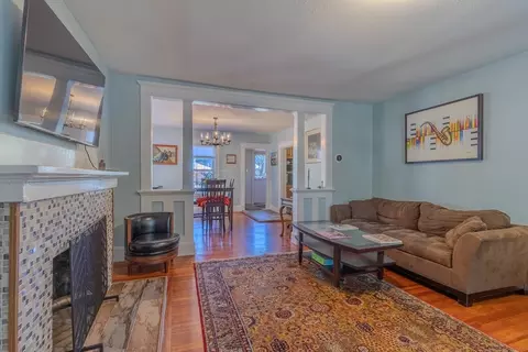 Living - 47 Rush St, Springfield, MA 01109 photo 2 of 4