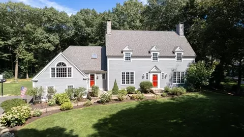4 Knobb Hl, Newbury, MA 01922
