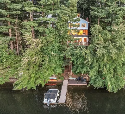 46 Lake Shore Dr S, Westford, MA 01886