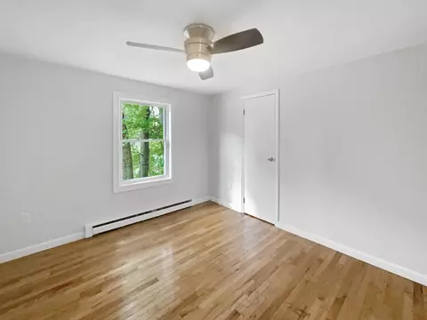 Bedroom - 30 Manhattan Rd, Worcester, MA 01602 photo 3 of 5