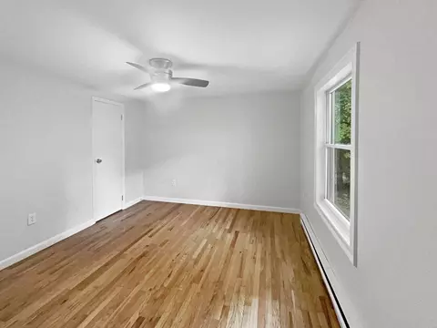 Bedroom - 30 Manhattan Rd, Worcester, MA 01602 photo 2 of 5