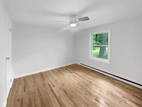 Bedroom - 30 Manhattan Rd, Worcester, MA 01602 photo 1 of 5
