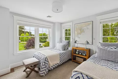 Bedroom - 10 Monroe Rd, Marblehead, MA 01945 photo 2 of 4