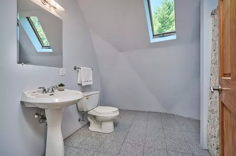 Bath - 99 Hendrick St, Easthampton, MA 01027 photo 4 of 4