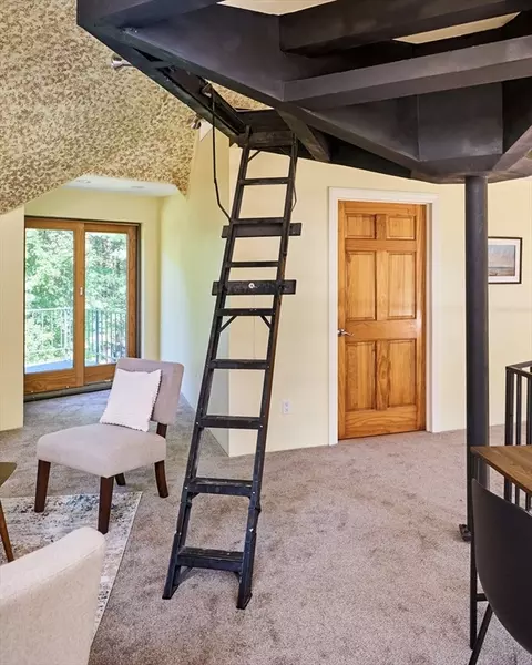 Other - 99 Hendrick St, Easthampton, MA 01027 photo 5 of 7