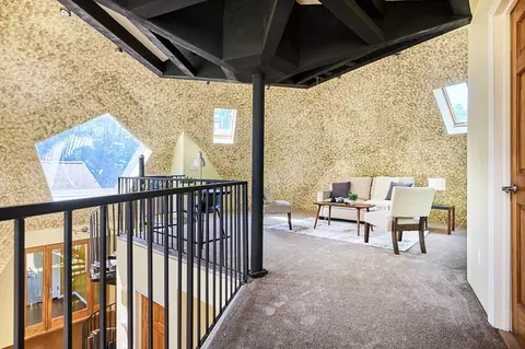 Entry Way - 99 Hendrick St, Easthampton, MA 01027 photo 3 of 4