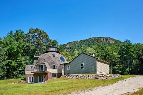 Exterior - 99 Hendrick St, Easthampton, MA 01027 photo 2 of 8