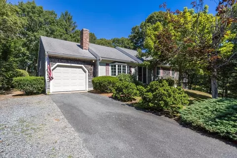 16 Harwood Ave, Harwich, MA 02645