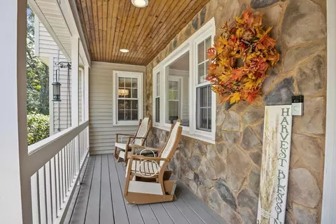 40 Blacksmith Rd, Dracut, MA 01826 photo 2
