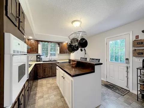 284 Mendall Rd, Acushnet, MA 02743 photo 12