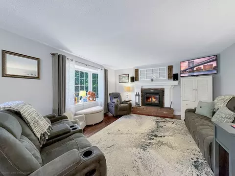 284 Mendall Rd, Acushnet, MA 02743 photo 5