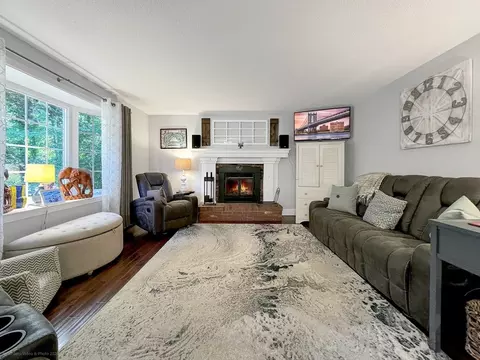 284 Mendall Rd, Acushnet, MA 02743 photo 4