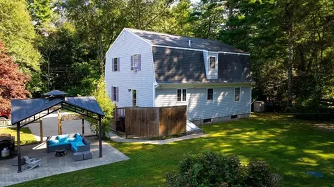 284 Mendall Rd, Acushnet, MA 02743 photo 2