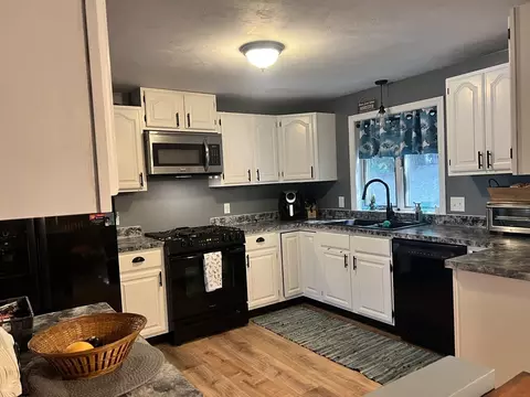 77 Darnell Rd, Worcester, MA 01606 photo 4