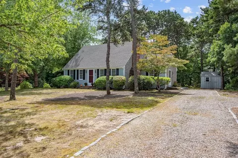 7 Arrowood Dr, Eastham, MA 02642 photo 2