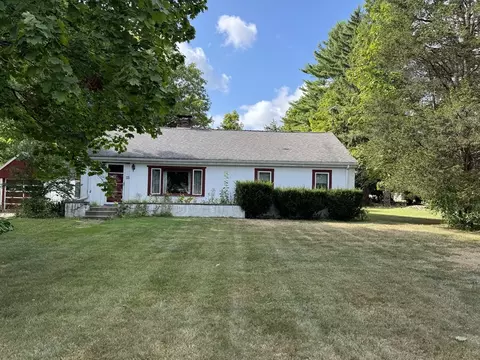 33 Pound St, Medfield, MA 02052