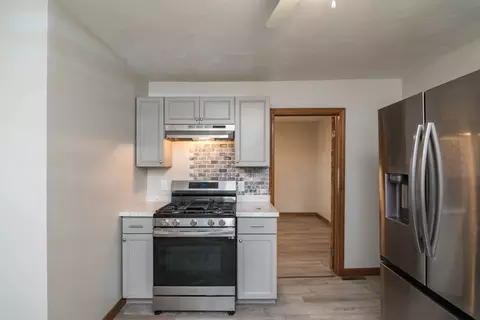 80 Colton St, Springfield, MA 01109 photo 7