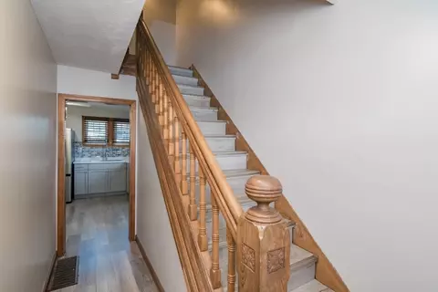 80 Colton St, Springfield, MA 01109 photo 3