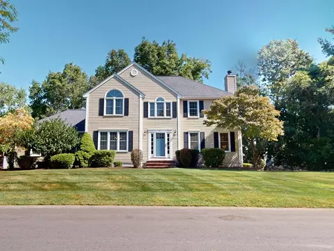 10 William Dr, Foxboro, MA 02035