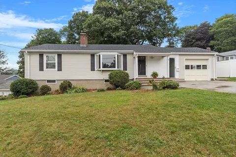 9 Eastwood Rd, Shrewsbury, MA 01545