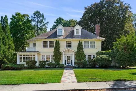 55 Westland Ter, Haverhill, MA 01830