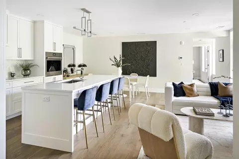 20 Kinmonth #202, Newton, MA 02468