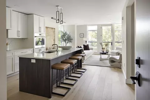 20 Kinmonth #308, Newton, MA 02468