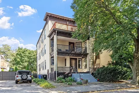 127 Browne St #1, Brookline, MA 02446