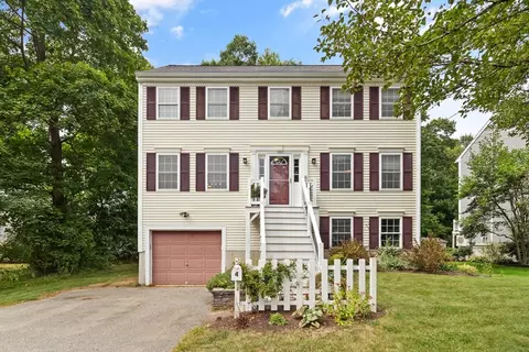4 Goss Ave, Amesbury, MA 01913