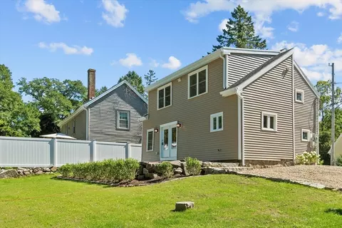 42 High St, Gloucester, MA 01930 photo 4