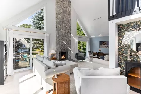 Living - 3 Forest Park Dr, Mendon, MA 01756 photo 1 of 4