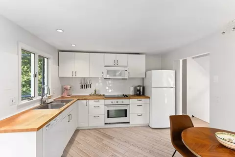 Kitchen - 3 Forest Park Dr, Mendon, MA 01756 photo 1 of 1