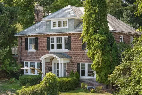 5 Moss Hill Rd, Jamaica Plain, MA 02130