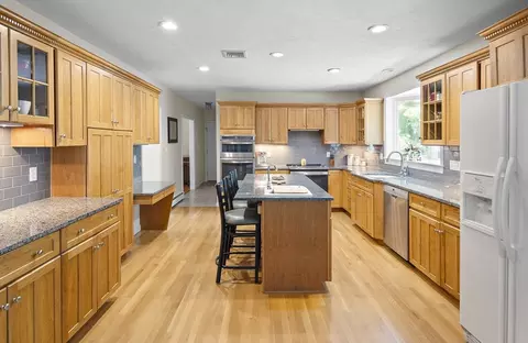 43 Wagon Rd, Walpole, MA 02081 photo 18