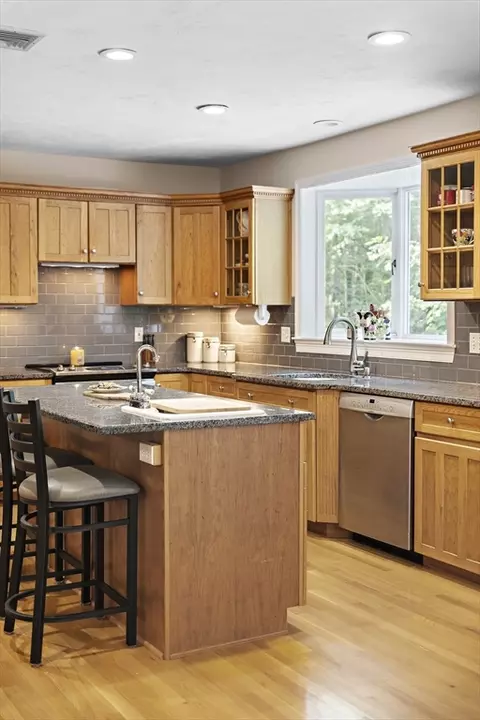 43 Wagon Rd, Walpole, MA 02081 photo 16