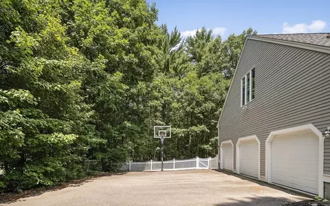 43 Wagon Rd, Walpole, MA 02081 photo 9