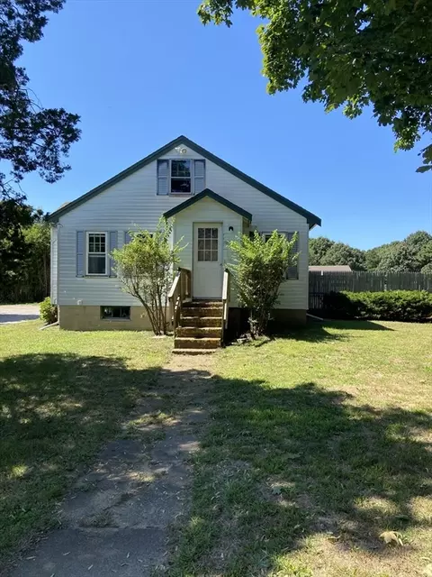 160 Trotting Park Rd, Falmouth, MA 02536