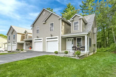5 Peter St #D, Uxbridge, MA 01569