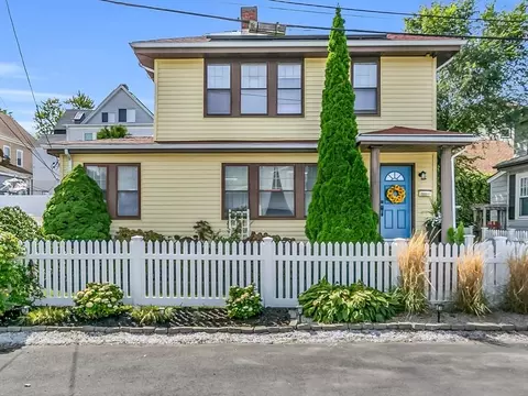 12 Curry Cir, Swampscott, MA 01907