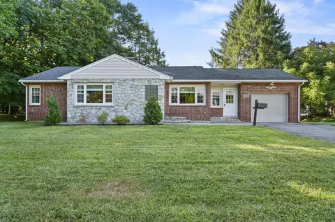 10 Tamar Ave, Worcester, MA 01604