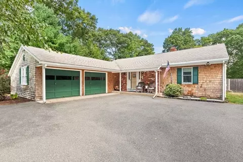 31 Valerie Dr, Plainville, MA 02762