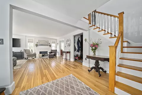 Entry Way - 4 Sunset Rd, Braintree, MA 02184 photo 1 of 1