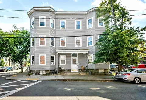 61 Shurtleff St #4, Chelsea, MA 02150