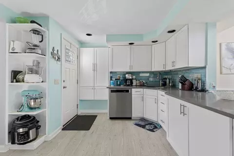 17 Lewis St, Reading, MA 01867 photo 10