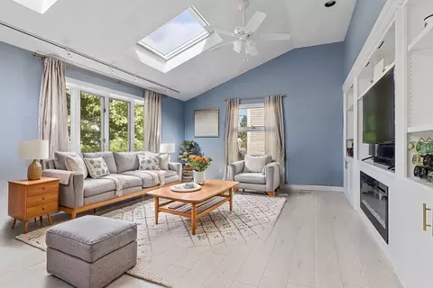 17 Lewis St, Reading, MA 01867 photo 6
