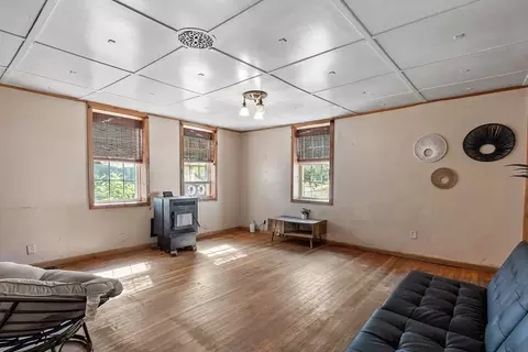 110 Maple St, Warren, MA 01083 photo 17