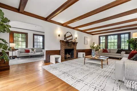 357 Clinton Rd, Brookline, MA 02445 photo 4