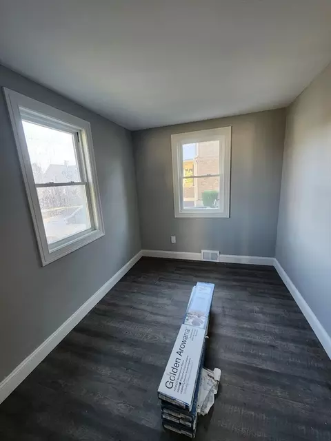 37 White St, Chicopee, MA 01013 photo 15